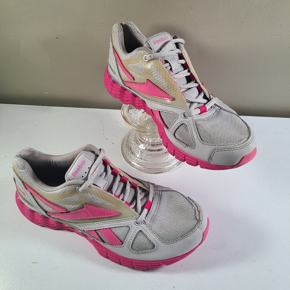Reebok Vibe Tech light gray and Pink Women's shoes Size 5